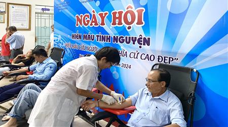 Công ty Cổ phần Cấp thoát nước Khánh Hòa: Gần 100 cán bộ, công nhân viên tham gia hiến máu tình nguyện